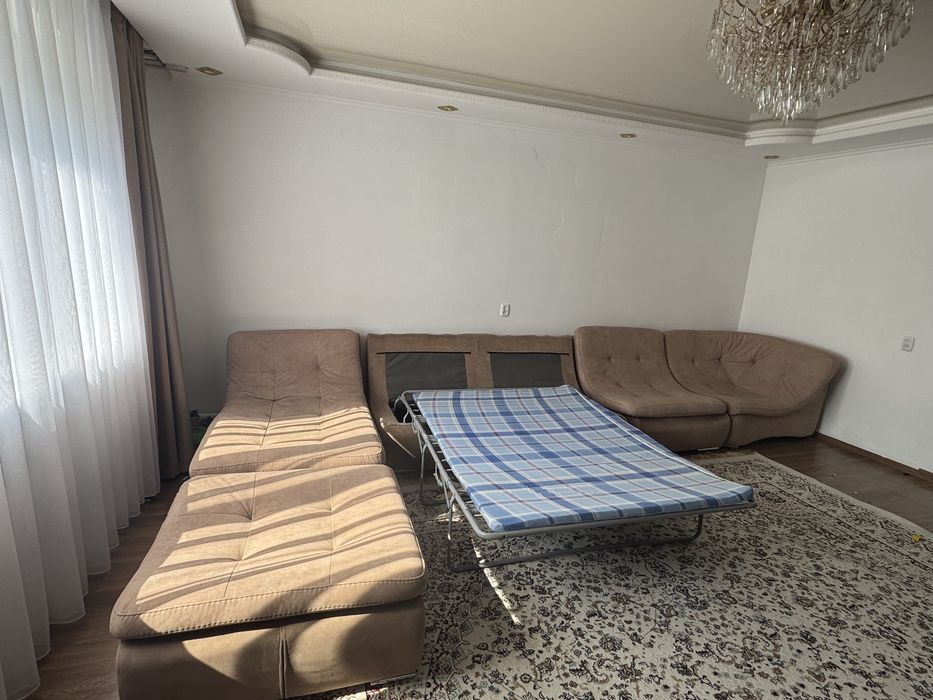 Продам диван для гостиной