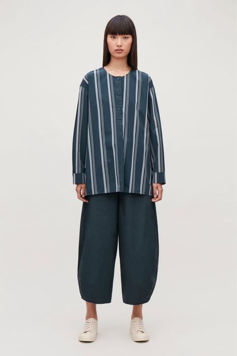 COS памучна оувърсайз риза