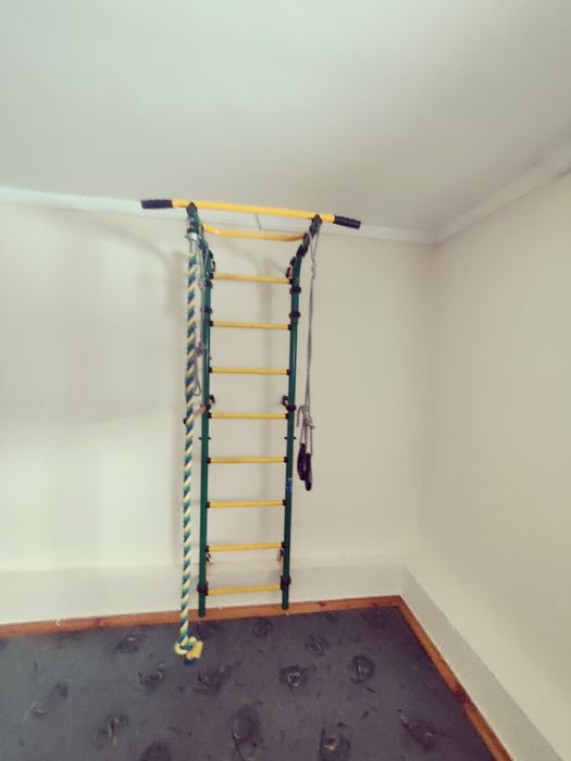 Турник для пожилых детей