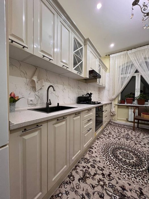 Oshxona yotoqxona mebela