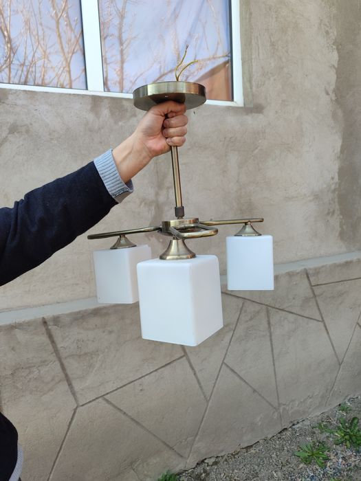 Продам люстры разные по 2тыс тенге