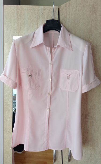 Елегантен костюм, нов, от три части, размер XL, 23 евро/45 лв