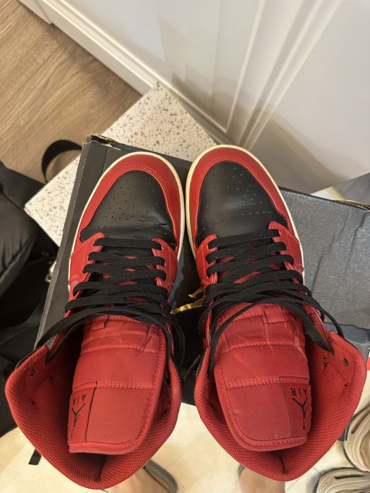 Кроссовки Air Jordan 1 Mid 9.5us