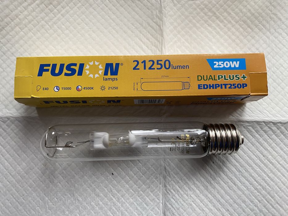 Bec cu halogenura metalica 250W  21250 lumen