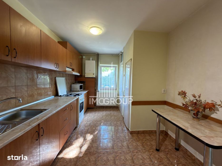 Apartament 3 dormitoare | 2 bai | boxa si loc de parcare | zona Iulius