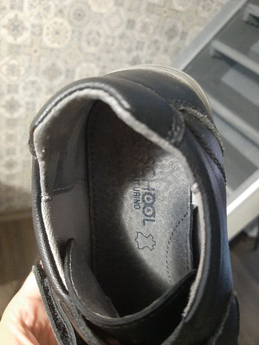 Фирменные туфли ботинки обувь