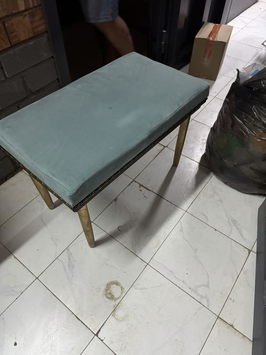 Банкетка в хорошем состоянии