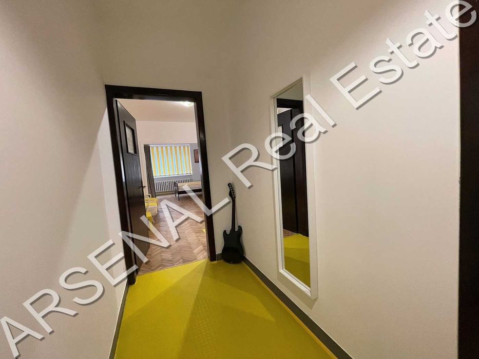 Дава се под наем Двустаен апартамент в София, Център - 48 кв.м за 600 € - Снимка #1