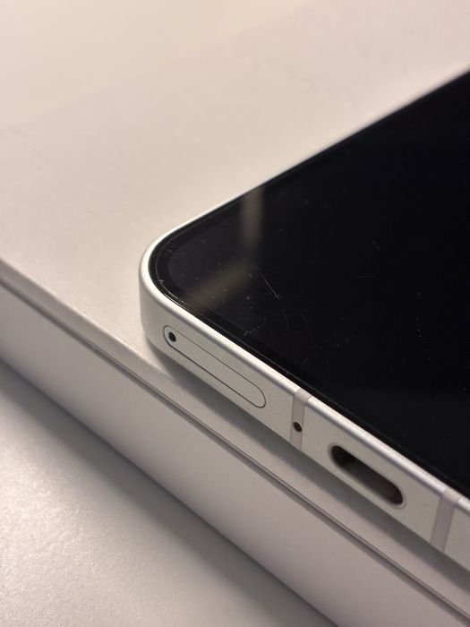 Nothing Phone 2 White, 12GB RAM, 256GB stocare, in garantie