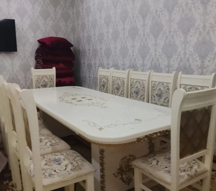 Stol stullar mehmonxona uchun ajoyib va shinam qulay