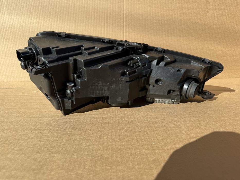 Фар Audi A4 B9 Facelift