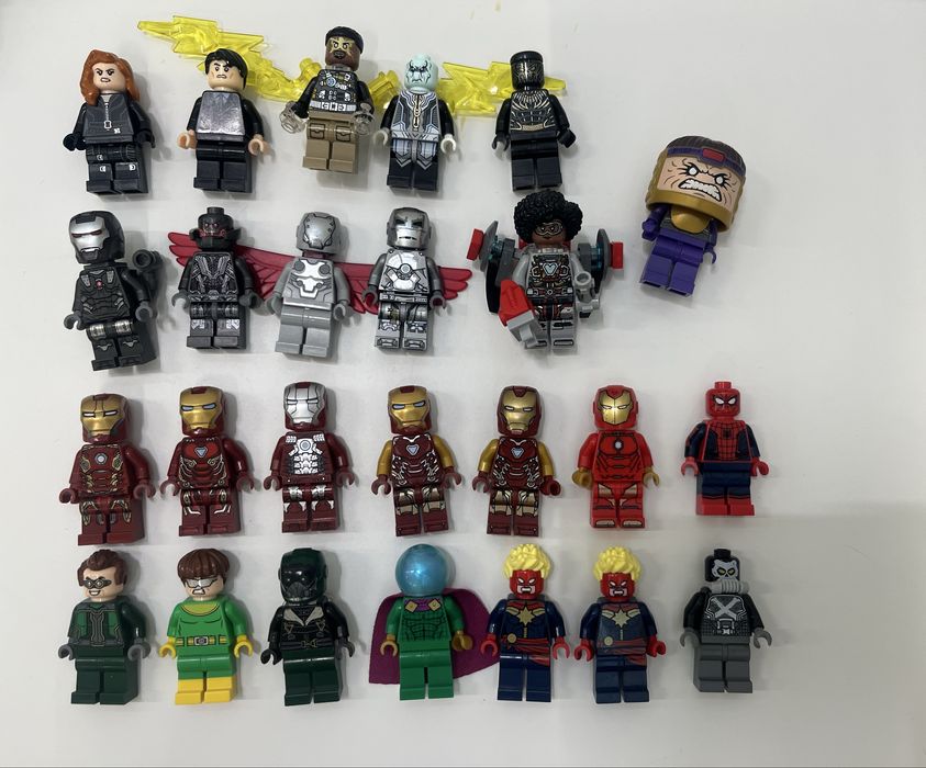 Продаю лего марвел