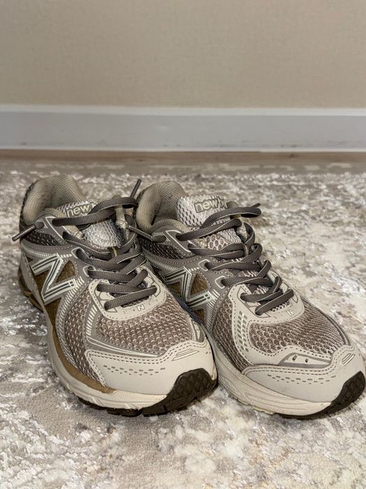 Кроссовки на подростка