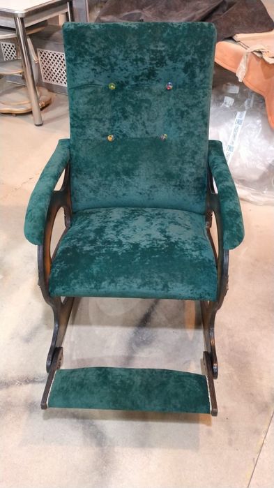 Продам новую кресло качалку!