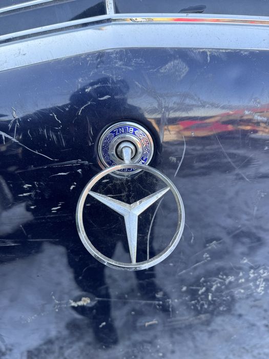 Mercedes 210 капот