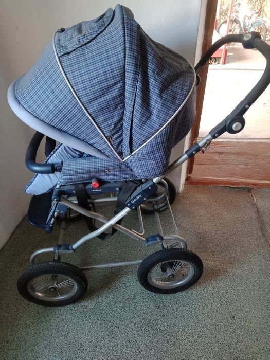 Коляску продам хорошую