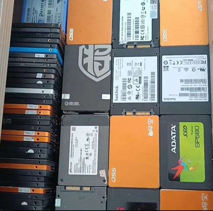 K.y.n.л.ю He paбoчuе ssd