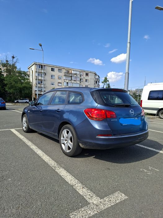 Opel Astra J Sports Tourer, an 2016, 1.6 CDTI, 218.000 km, înmatriculat