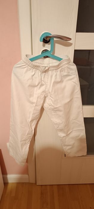 Kimono de karate pentru copii, mărimea 130. Decathlon