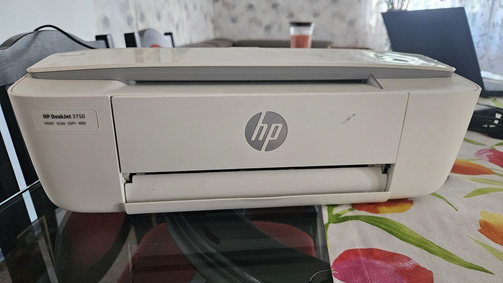 Принтер HP deskjet 3750