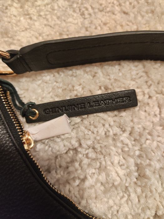 Geanta dama Paul Costelloe neagra cu eticheta