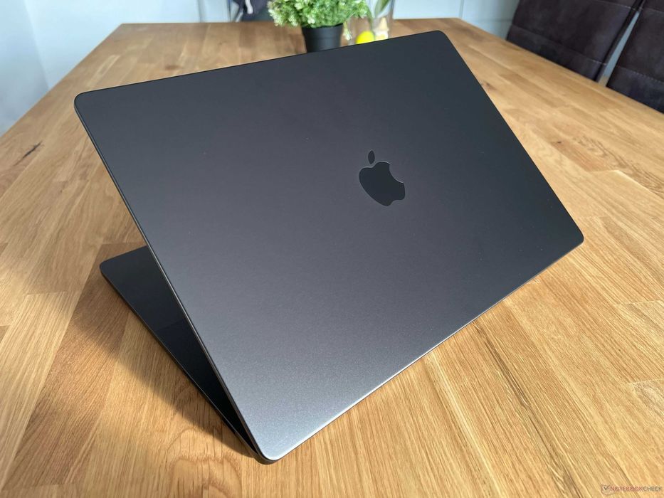 MacBook Pro 16” M3 Pro 18GB/512GB