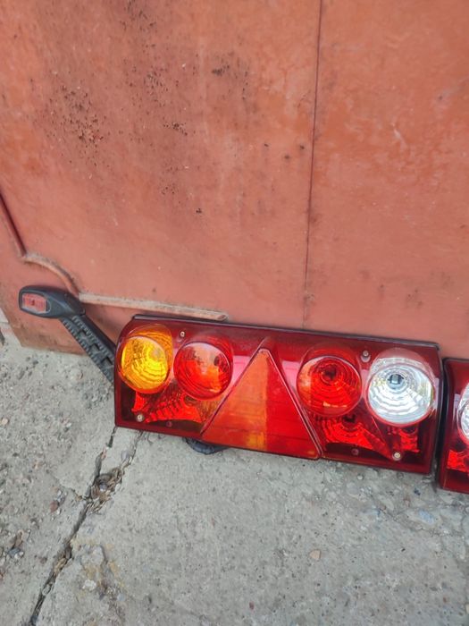 Задние-  плафоны