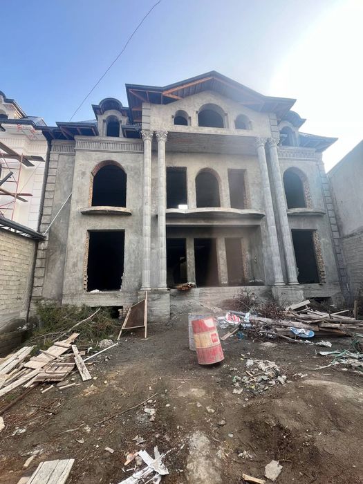 Танхаус 4,5 соток сотувда