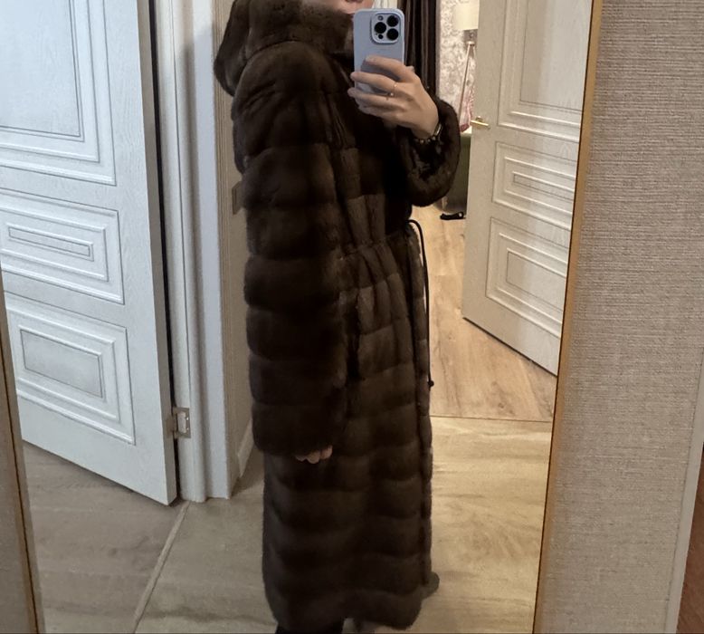 Продам норковую шубу