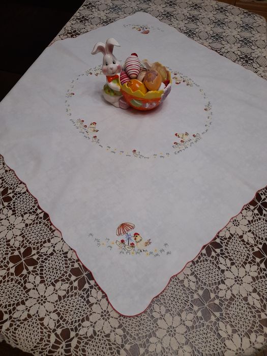 Великденски каренца и  порцеланов салфетник