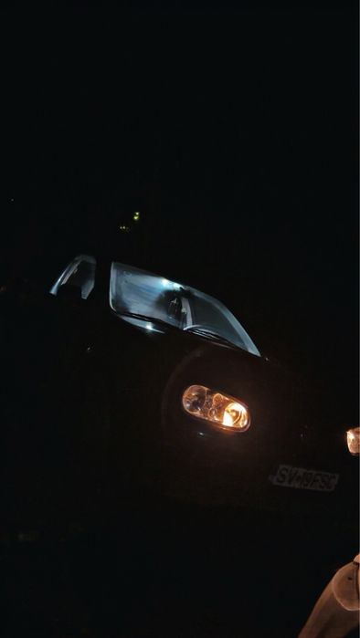 Vând sau schimb golf 4