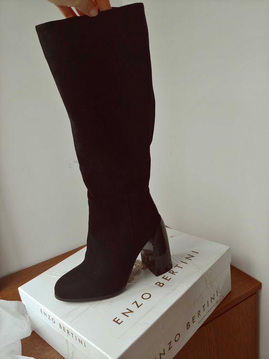 Cizme noi marimea 38 pret 300 ron