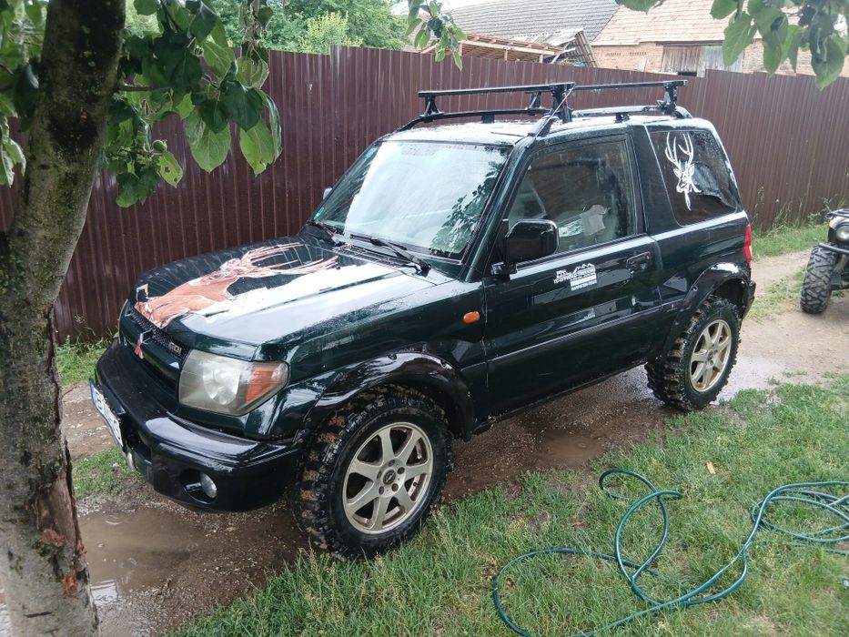 Mitsubishi pajero pinin