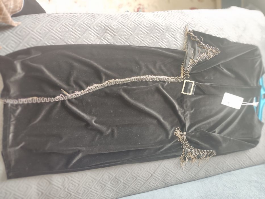 Продам платье новая