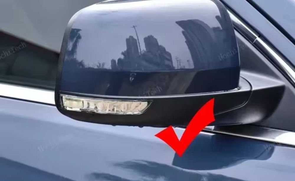 Динамични ( бягащи ) мигачи за огледалата за Jeep Grand Cherokee WK2