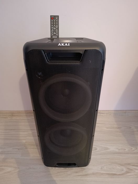 Преносима тонколона Akai (DJ880)