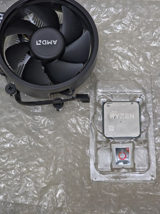 Kit componente PC (RX 580, Ryzen 5 3400G, B450, SSD) -  sau pachet