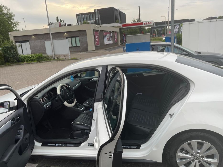 VW Jetta Hybrid 2013 – 1.4 150 CP, cutie automată, stare foarte bună !