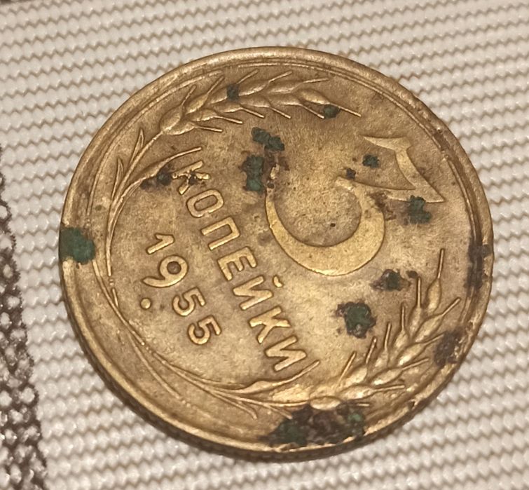 Монеты продам юбилейные и простые