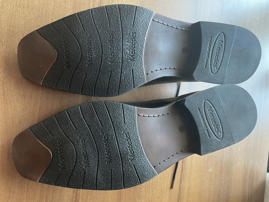 Продам летние туфли 45 рамер , новые.