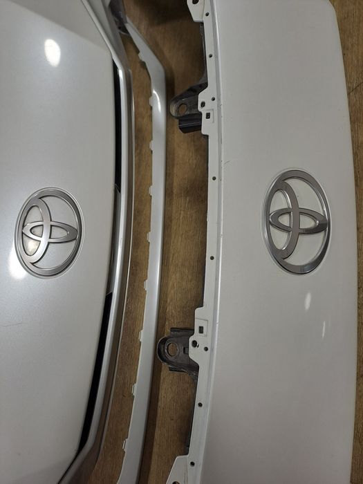 Бампер в сборе Camry 80