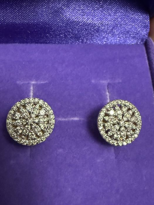 Бриллиантовые пусеты