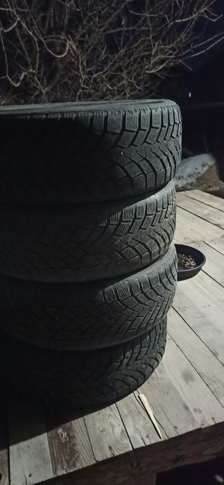 Комплект шины зимние