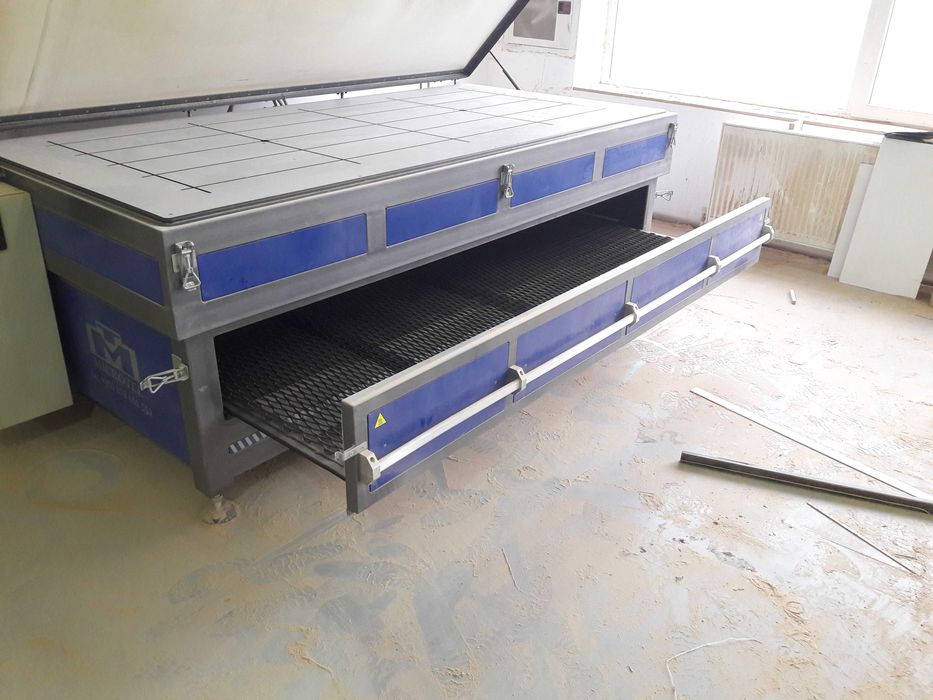 Вакуум преса с чекмедже  за нагряване на акрилен камък!