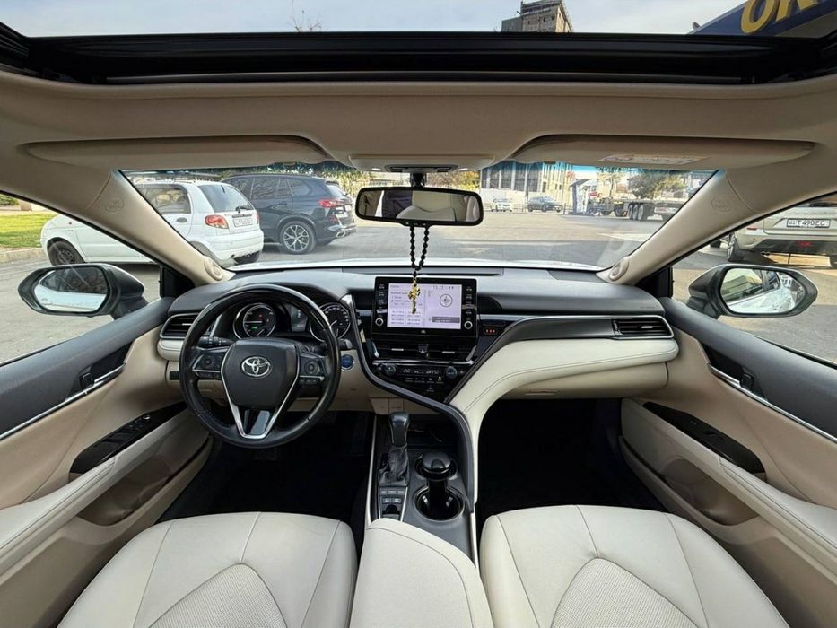 Tayota Camry Hybrid full pozitsiya 2023-yil 2.5mator SROCHNA SOTILADI!