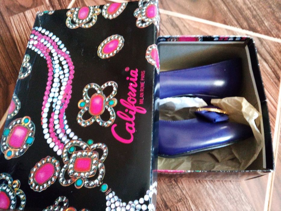 Новые шикарные туфли California.Американский размер 8(наш 38)