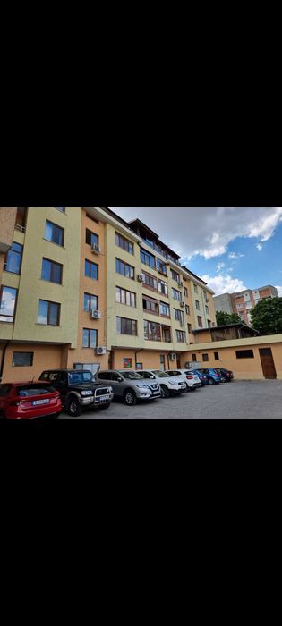 Дава се под наем Тристаен апартамент в Разград, Център - 95 кв.м за 348.84 € - Снимка #2
