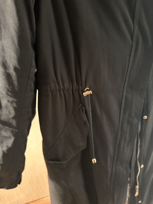 Парка зимняя черная