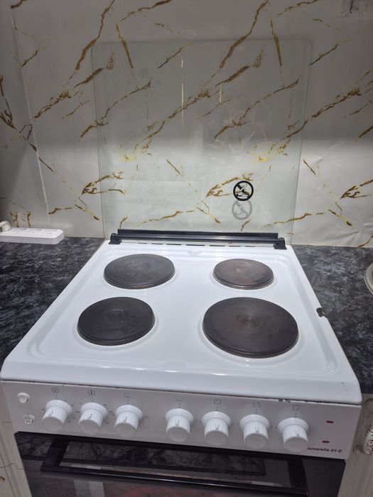 Электрическая плита