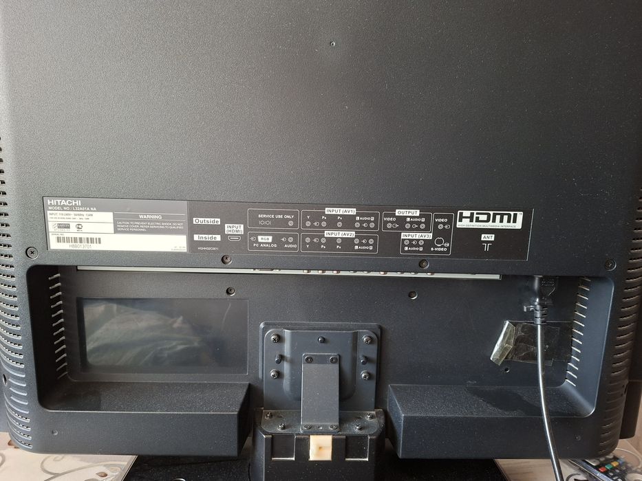 Телевизор   Hitachi продам